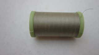 Coats & Clark Dual Duty Plus HandQuilt kleur 8530 beige/groen