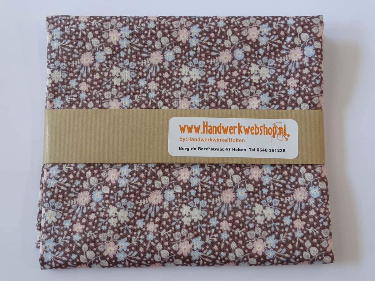 Tilda quiltstof 50x55 cm Flower Confetti Nutmeg