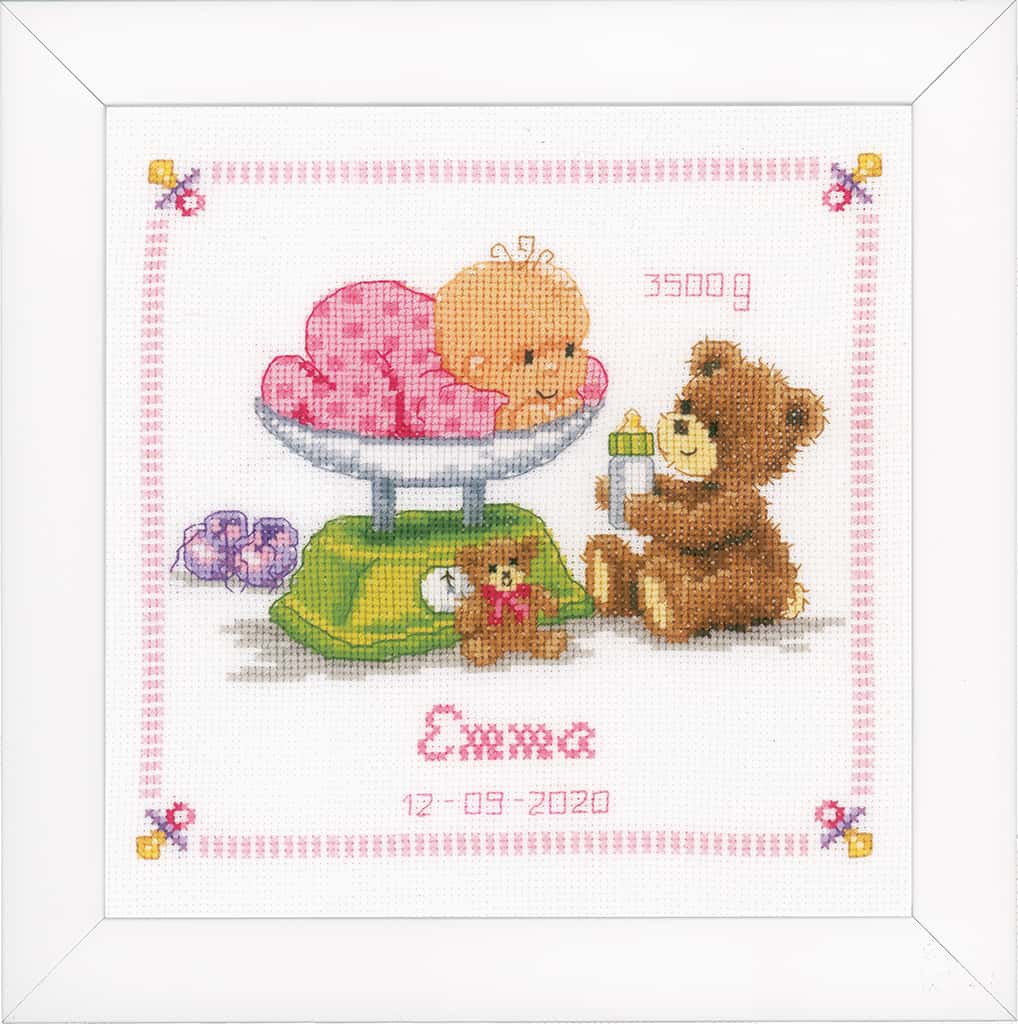 TELPAKKET KIT BABY IN WEEGSCHAAL MET BEER Art nr. PN-0021871  22 x 22 cm