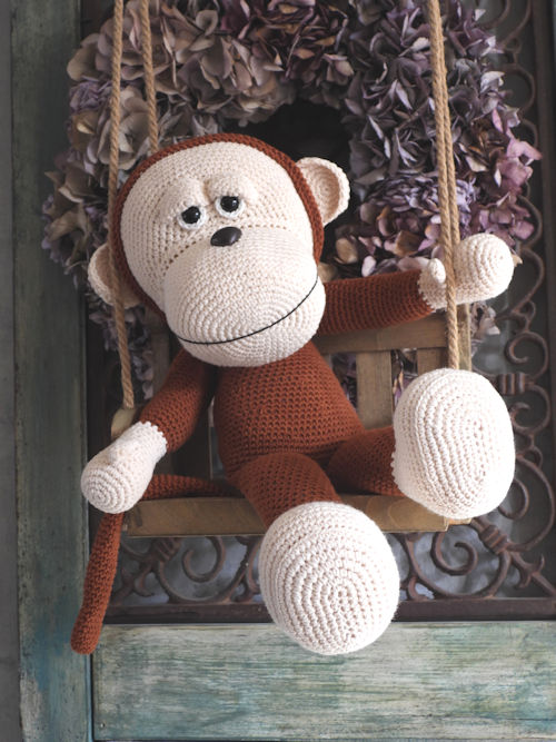 XXL Funny Monkey Rusty (zittend of staand)