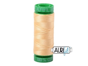 Aurifil Cotton Mako 40 kleur 2130 Medium Butter 150 meter