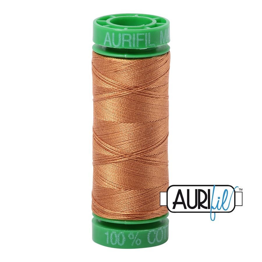 Aurifil Mako 40 kleur 2930 Golden Toast 150 meter Cotton